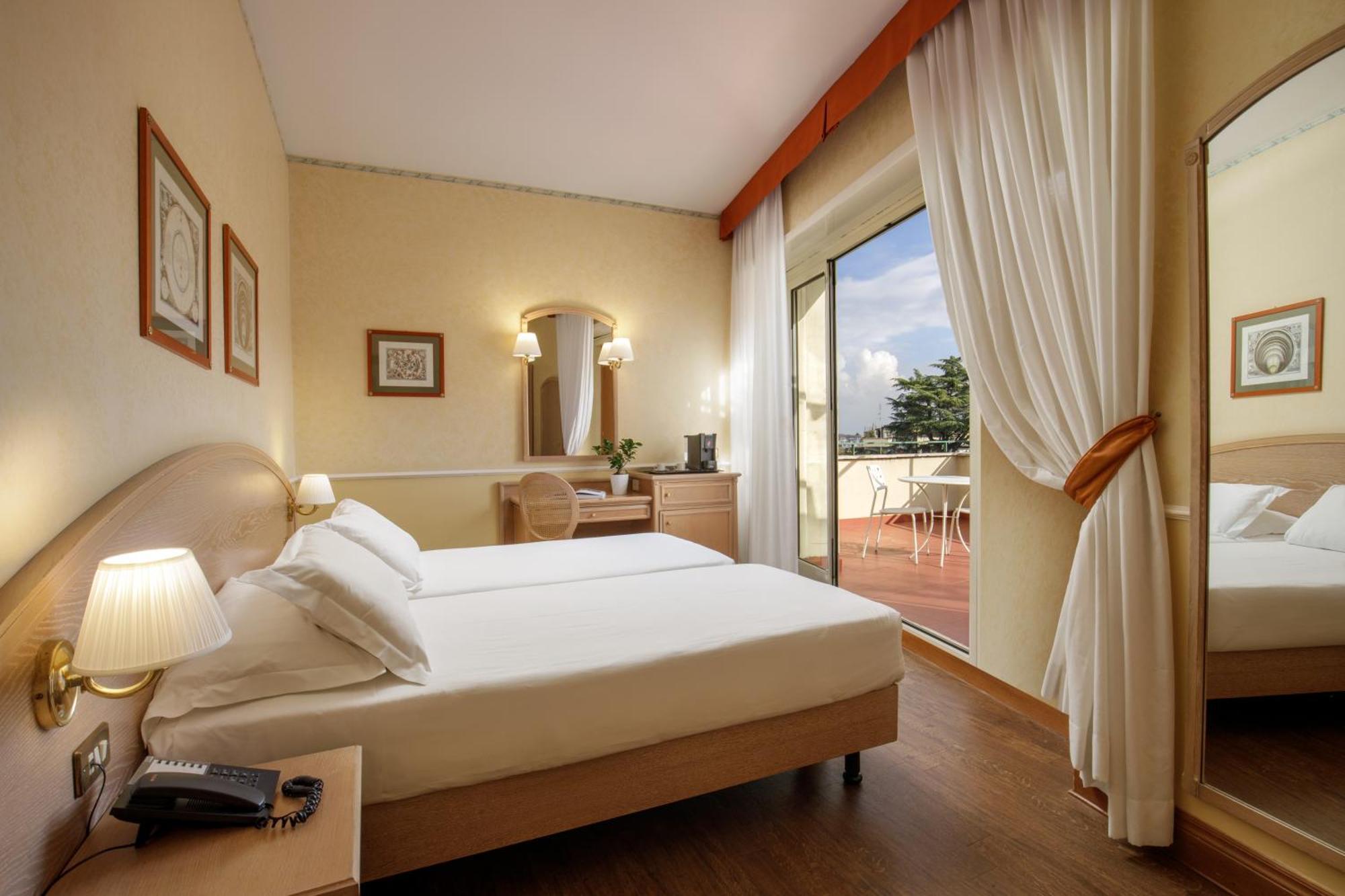 Hotel Santa Costanza By Omnia Hotels Roma Ngoại thất bức ảnh