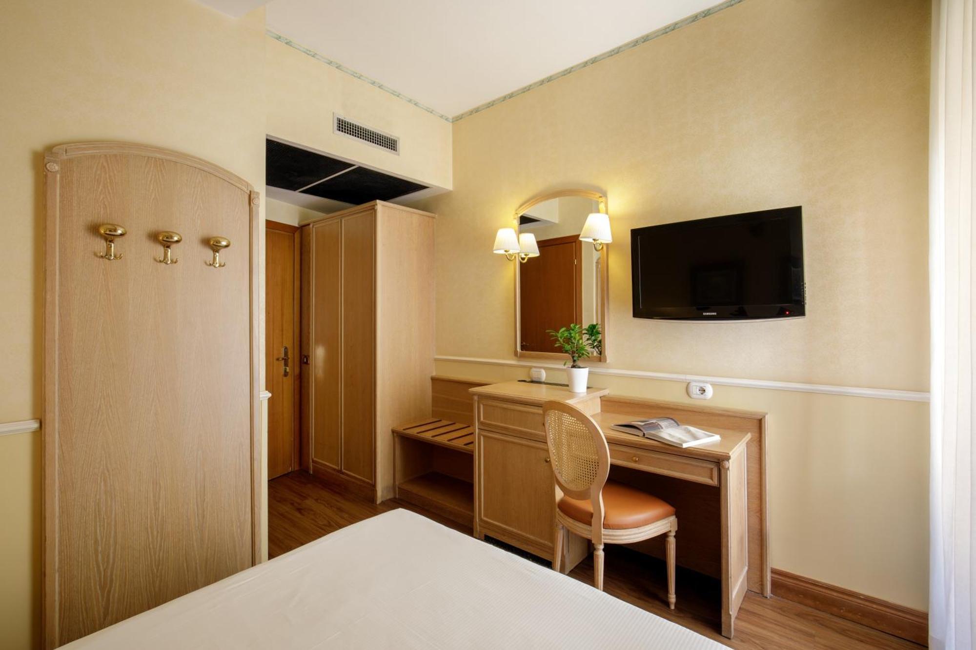 Hotel Santa Costanza By Omnia Hotels Roma Ngoại thất bức ảnh