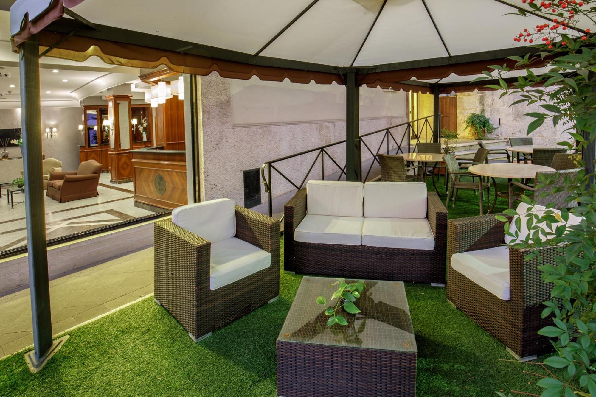 Hotel Santa Costanza By Omnia Hotels Roma Ngoại thất bức ảnh